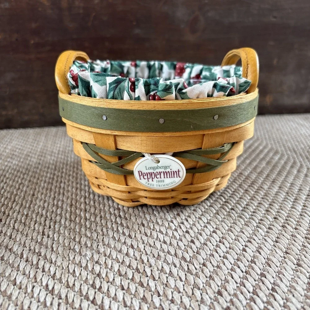 Longaberger 1999 Peppermint Tree Trimming Basket Liner Protector Hang Tag